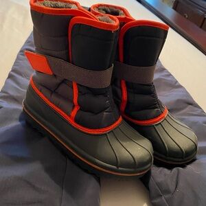 Children’s Place winter boots! Like new! Size 3